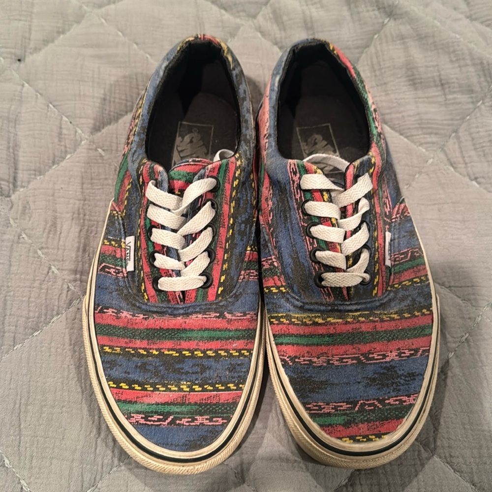 Vans Aztec lace up men’s sneakers size 7.5